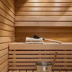 Auroralevi Sointuilevi, Log Cabin, Central, Sauna, 2 Passes Included Levi