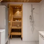 Auroralevi Sointuilevi, Log Cabin, Central, Sauna, 2 Passes Included Apartament