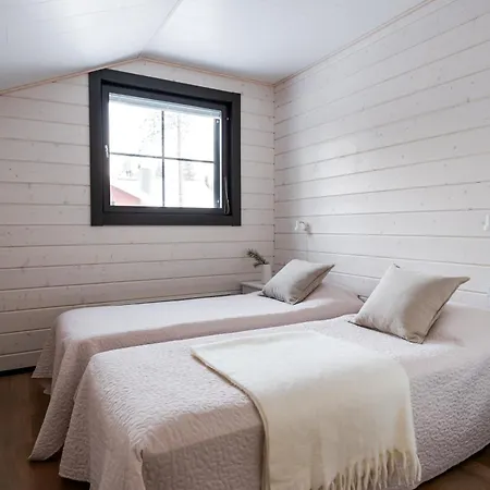 Appartamento Auroralevi Sointuilevi, Log Cabin, Central, Sauna, 2 Passes Included *