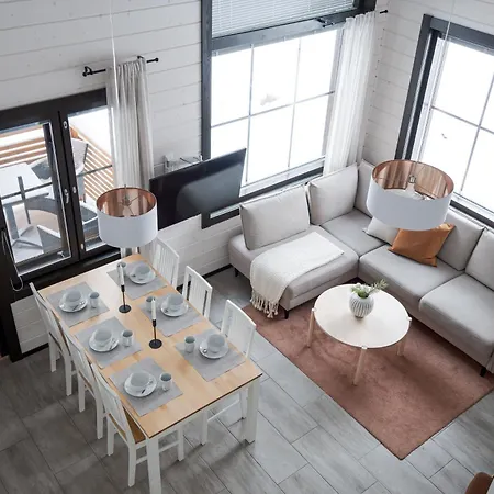 Auroralevi Sointuilevi, Log Cabin, Central, Sauna, 2 Passes Included 레비