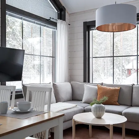 Auroralevi Sointuilevi, Log Cabin, Central, Sauna, 2 Passes Included * 레비