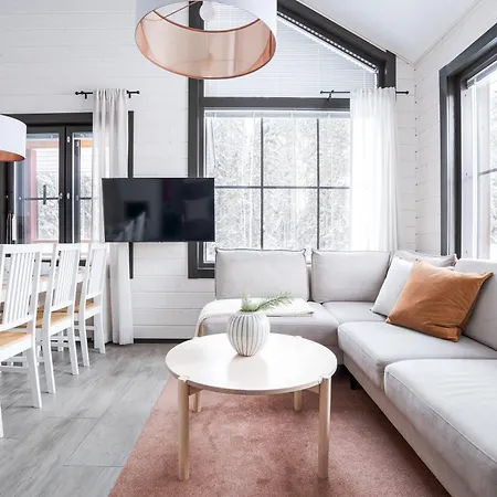 Auroralevi Sointuilevi B63, Central, Sauna, Nearby